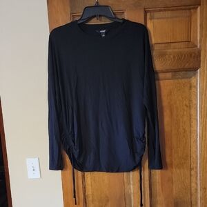 Simply Vera Black Top